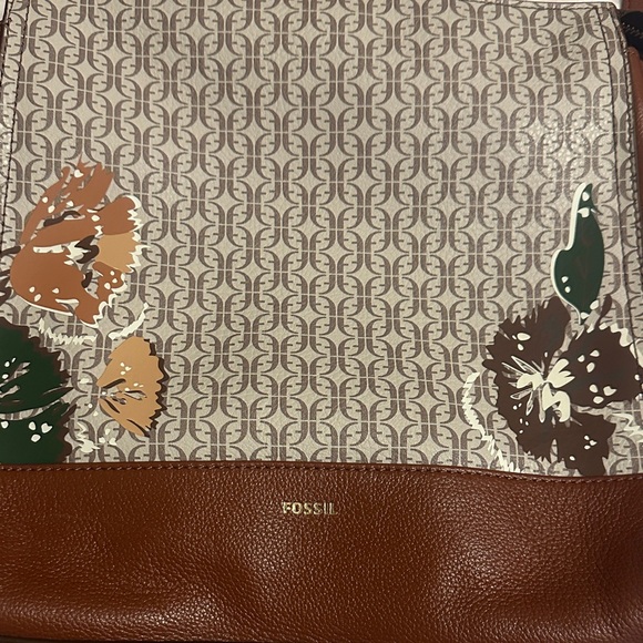 Fossil Tan and Cream Floral Women's Bag - Picture 2 of 7